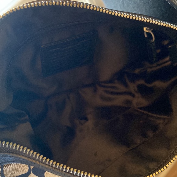 Authenticated Coach Signature Soho Hobo Shoulder Bag - Picture 8 of 14